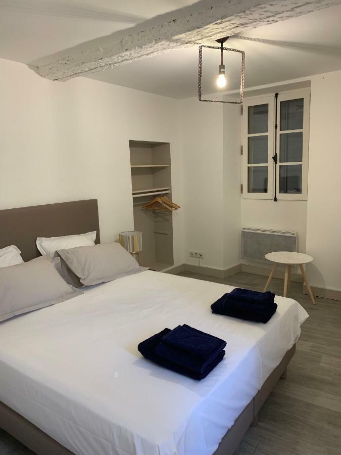 Les Lauriers Apartment L'Isle-sur-la-Sorgue Luaran gambar